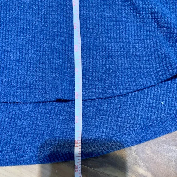 2 We the Free Rocksbility thermal swing long sleeve❤️FINAL SALE❤️ - Picture 8 of 16